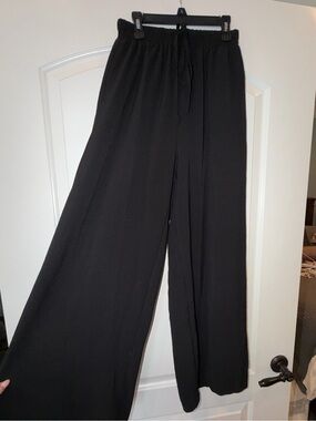Wide-Leg Black Pull-On Pants - Classic Comfort